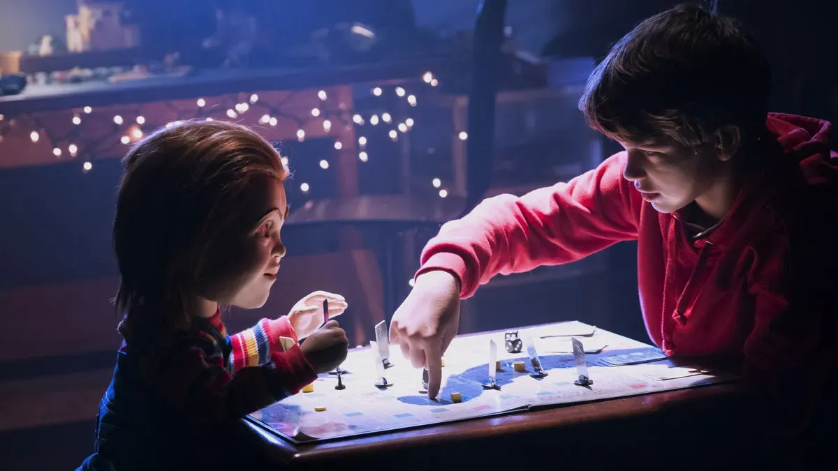 Descubra qual filme de Brinquedo Assassino é o mais assustador. Ranking revela do mais cômico ao mais aterrorizante da saga Chucky.