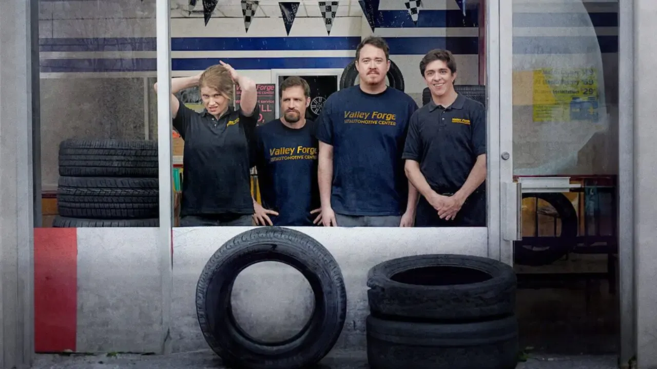 A Netflix confirmou a 3ª temporada de O Rei dos Pneus (Tires), com estreia em 2026. Confira detalhes da produção e curiosidades da série de comédia.